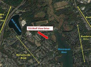 733 Bluff View Dr, Brick, NJ 08724