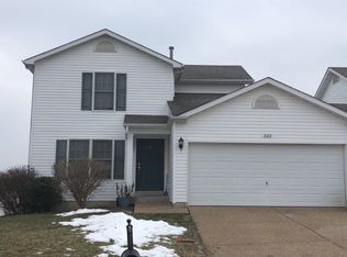 322 Columbia Dr, Wentzville, MO 63385