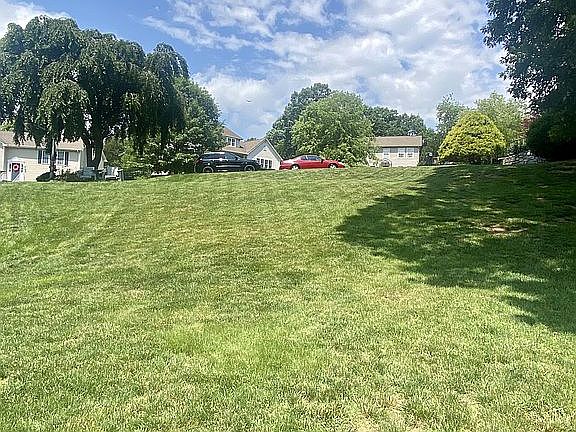 3rd image of 3615 Twin Views Ct