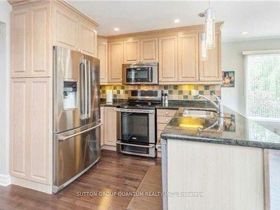 3rd image of 6509 Eastridge Rd