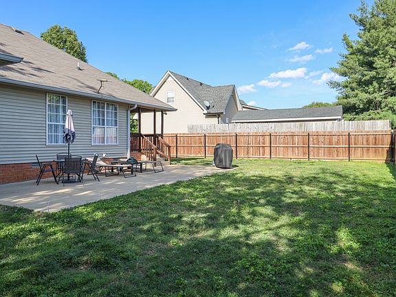5th image of 518 Melanie Dr