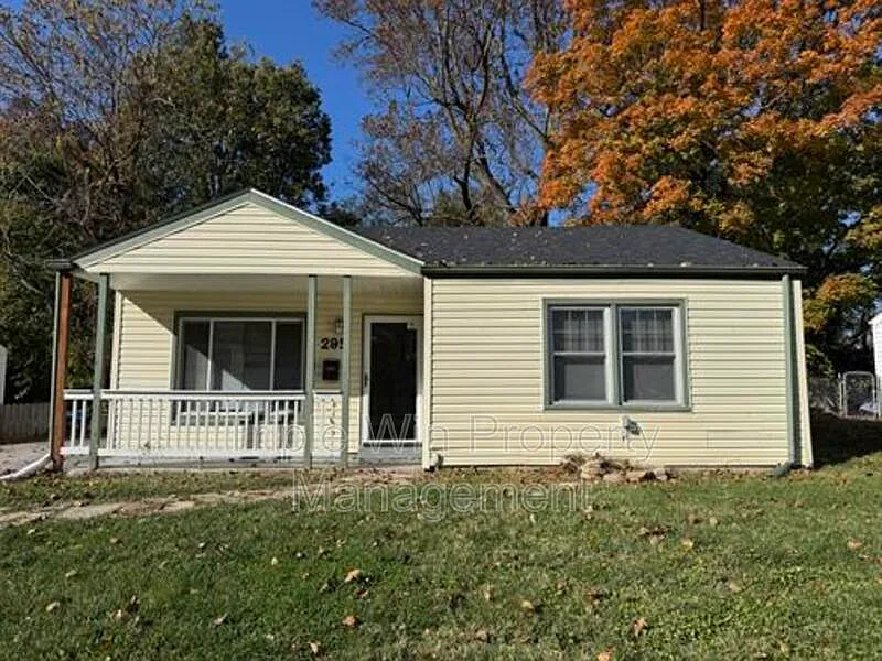 295 Brackleigh Ln photo 1