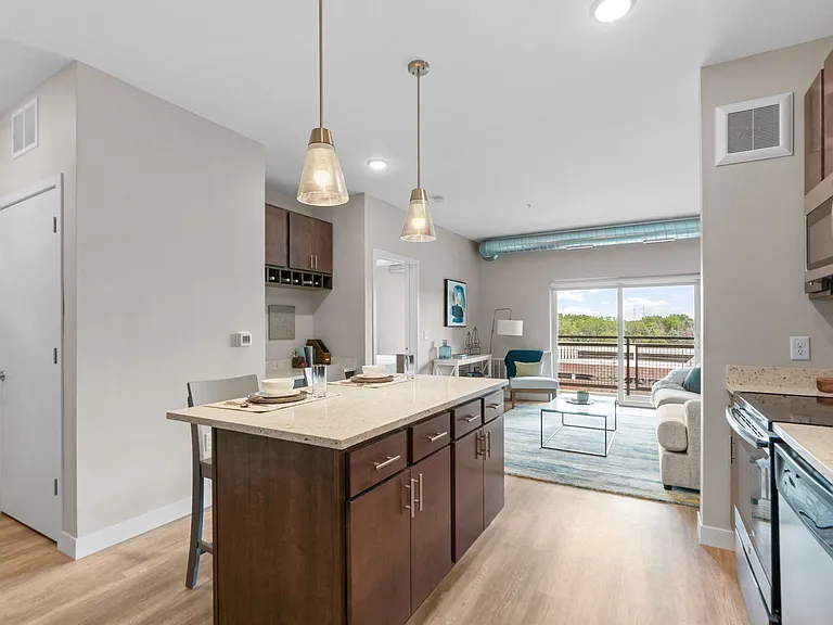Overlook - 1 Bed / 1 Bath - 726 Sq.Ft.