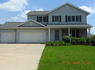 612 Stonefield Way, Mount Horeb, WI 53572