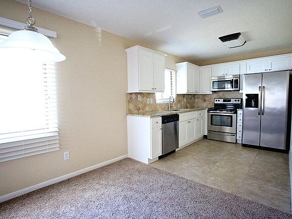 3rd image of 4 Lake Forest Cir N