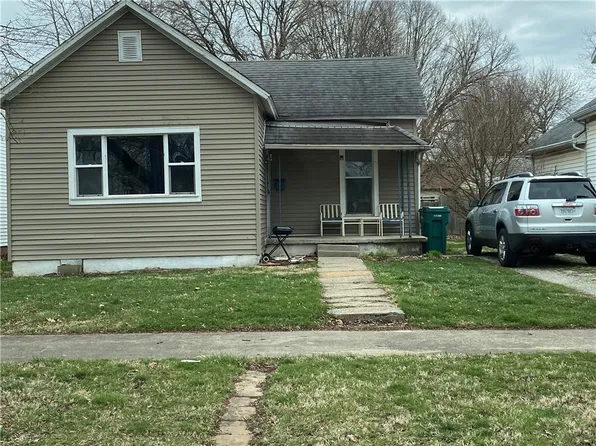 2317 Richmond Ave, Mattoon, IL 61938
