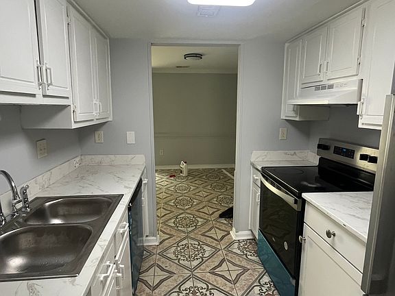 4th image of 9657 Springfield Woods Ct