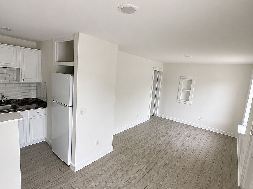 1st image of 3814 N Central Ave #6