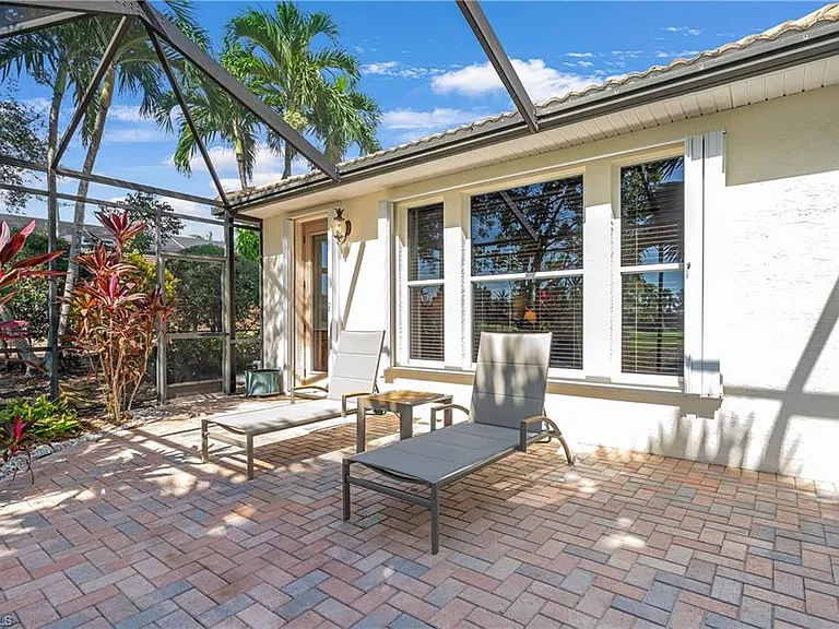 4923 Cerromar Dr — Photo 16