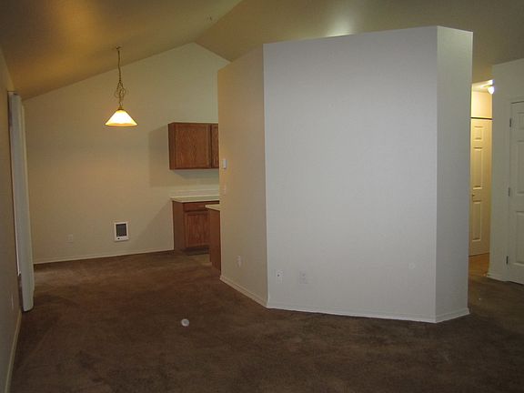 3rd image of 328 Park St APT 201