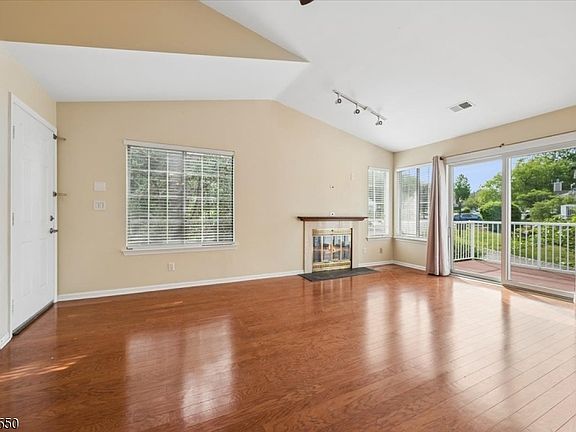 5th image of 40 Ray Court