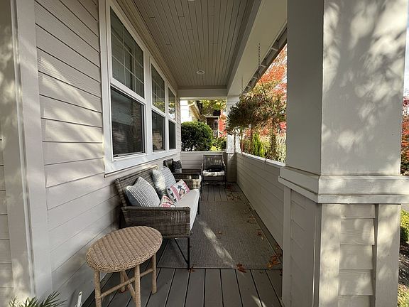4th image of 2523 NW Stimpson Ln #31