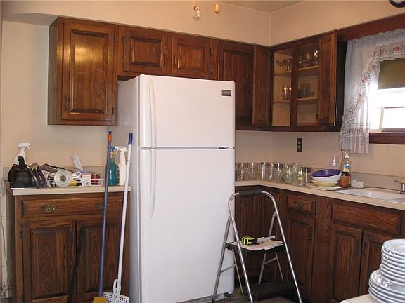 4th image of 3504 Court Ave