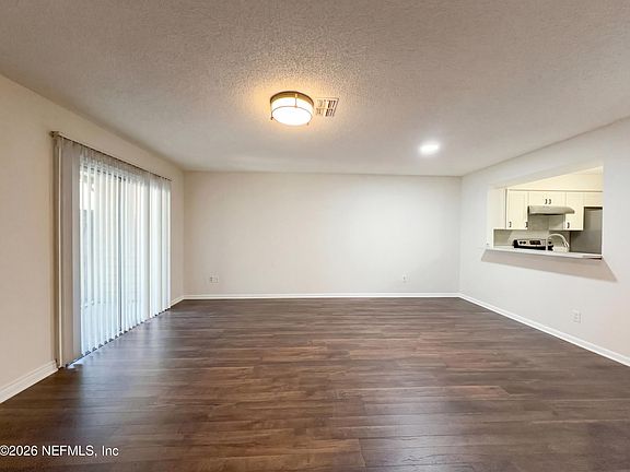3rd image of 4473 MELISSA Court W
