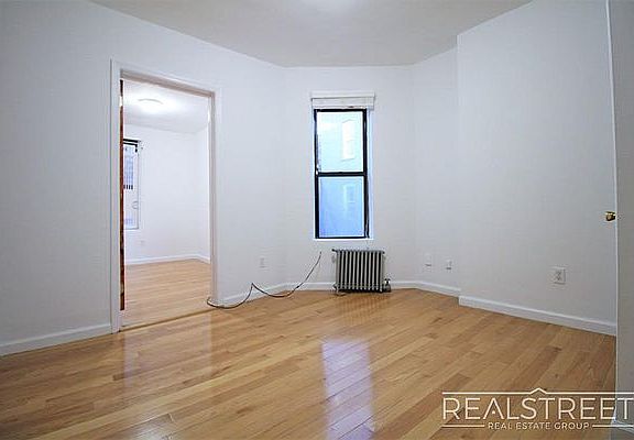 5th image of 183 7th Ave APT 4R