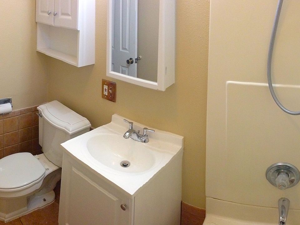 2nd image of 1619 Mullender Ave