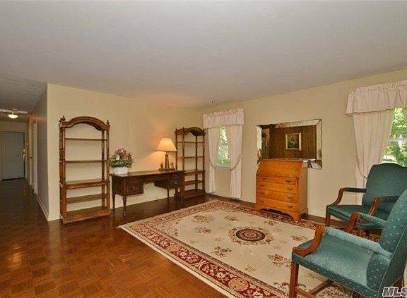 3rd image of 37 Wildwood Dr
