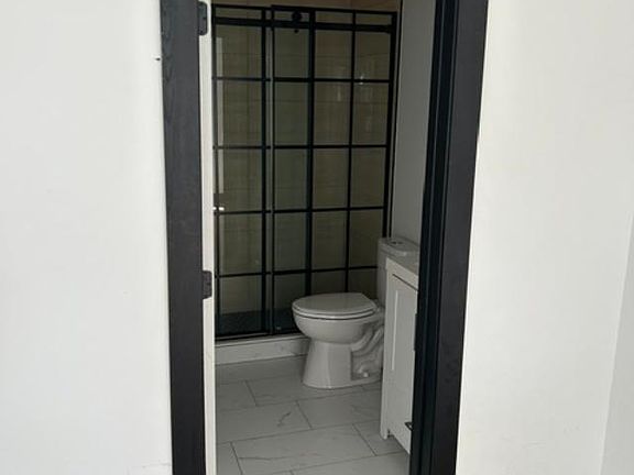 4th image of 2325 N 33rd St #4