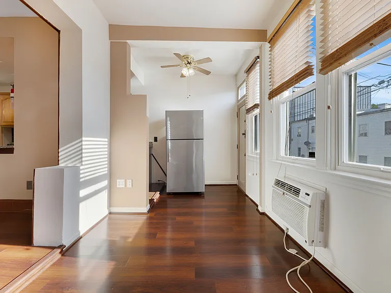 1409 Orren St NE — Photo 11