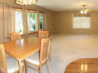 105 Calbreath Ct, Florissant, MO 63031