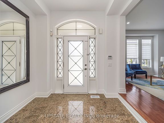 5th image of 19 Eaglesprings Cres