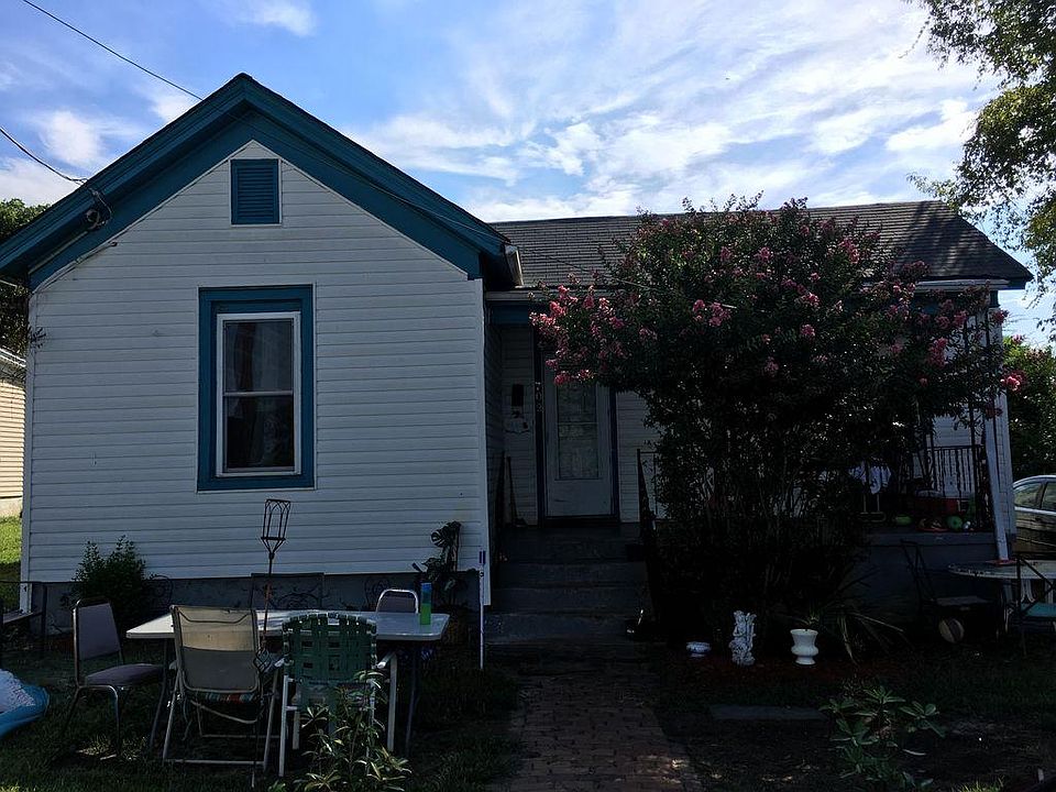 2nd image of 702 Norwood St