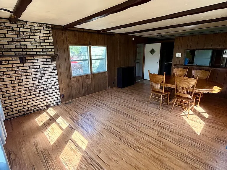 1645 Old Pioneer Way — Photo 4