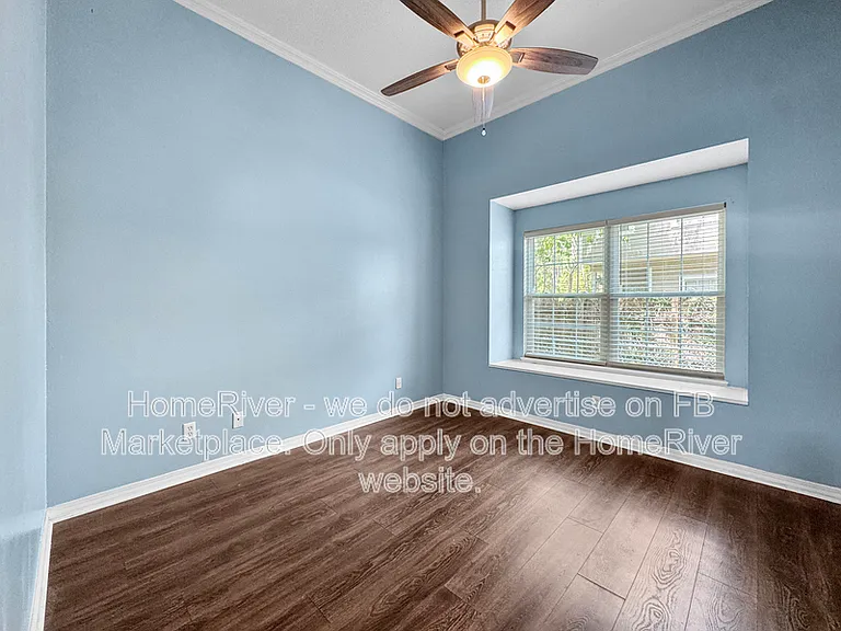 2817 Old Carriage Ln — Photo 12