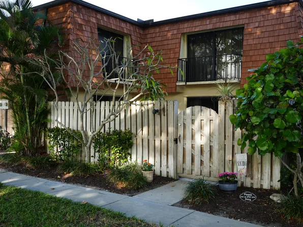 273 Arabian Road #273, Palm Springs, FL 33461