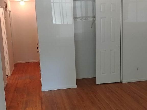 5th image of 3121 Sherman Dr