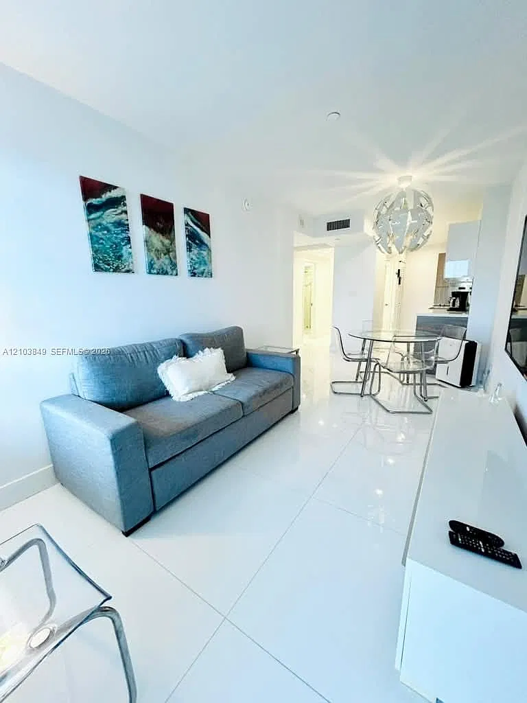The Decoplage Condo — Photo 1