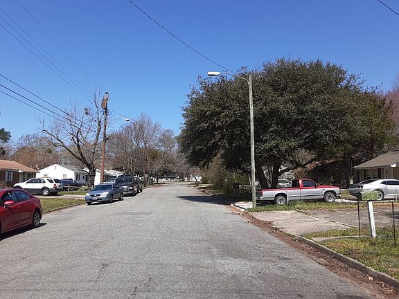 5th image of 7706 Vernon Pl