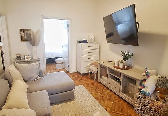 2nd image of 303 President St APT 3