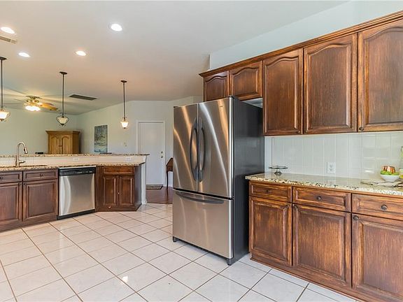 4th image of 5712 Galsworthy Ct