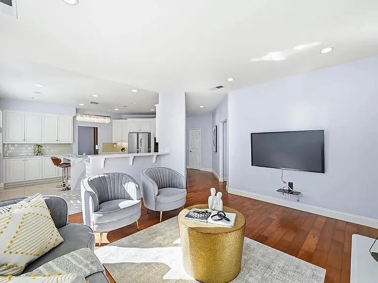 6569 Alyssa Dr — Photo 10