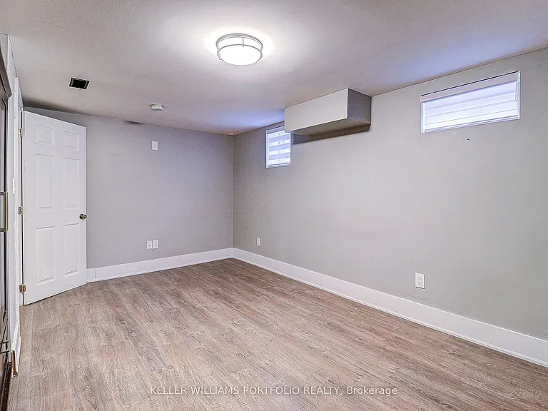 962 Willowdale Ave — Photo 15