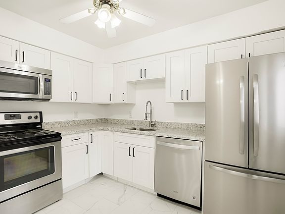 2nd image of 5511 S Delaware St APT 5