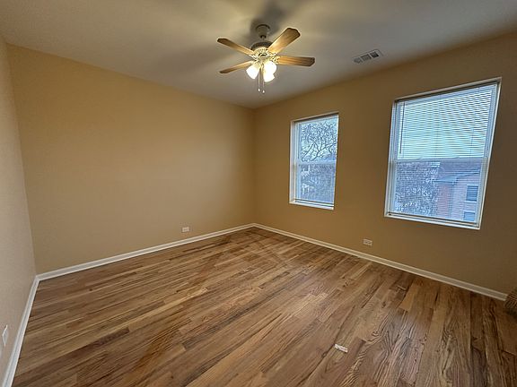 4th image of 3600 W Flournoy St #3W