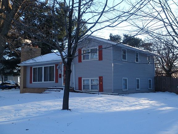 2nd image of 709 3rd Ave N