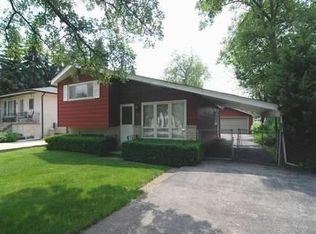 136 Ash Ave, Wood Dale, IL 60191