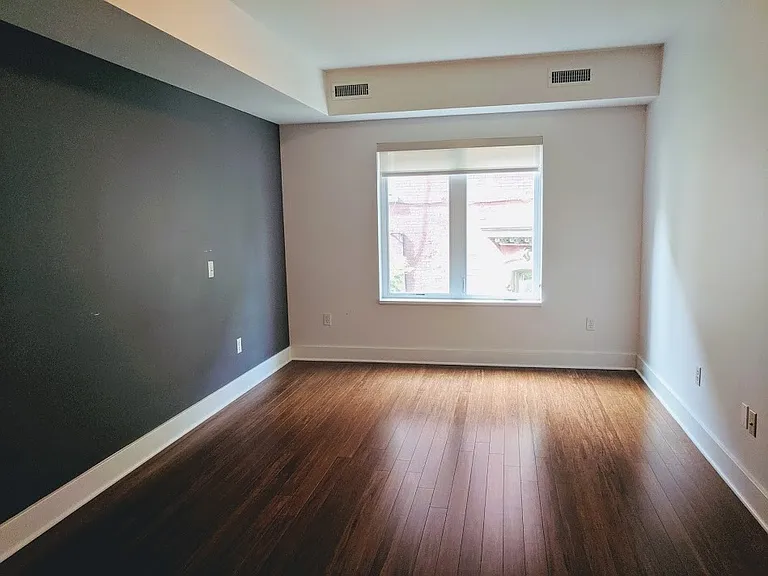 430 Shady Avenue — Photo 13