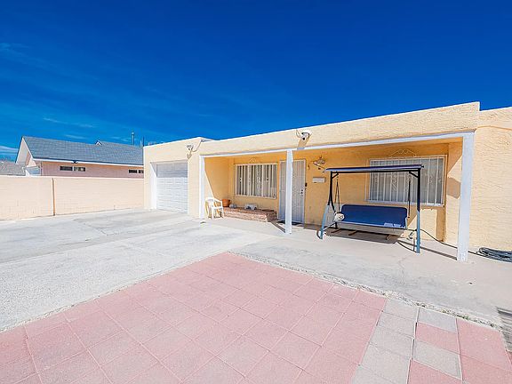 Room for multiple vehicles or guests!