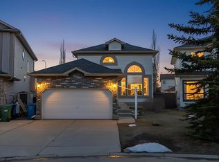 32 Citadel Ridge Pl NW, Calgary, AB T3G 4P8