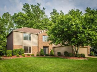 18467 Heritage Trl, Strongsville, OH