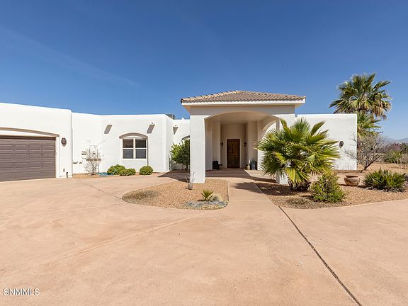 3rd image of 4231 Venetian Loop