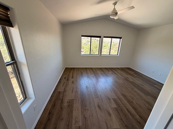 4th image of 4559 E Gloria Dr