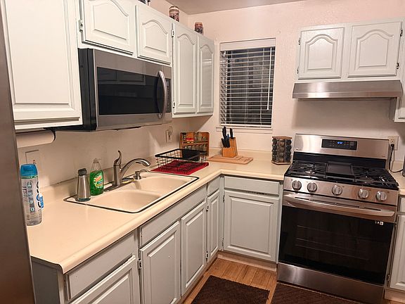 4th image of 6107 Happy Trails Ln