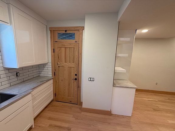 3rd image of 10 Reeb Ave