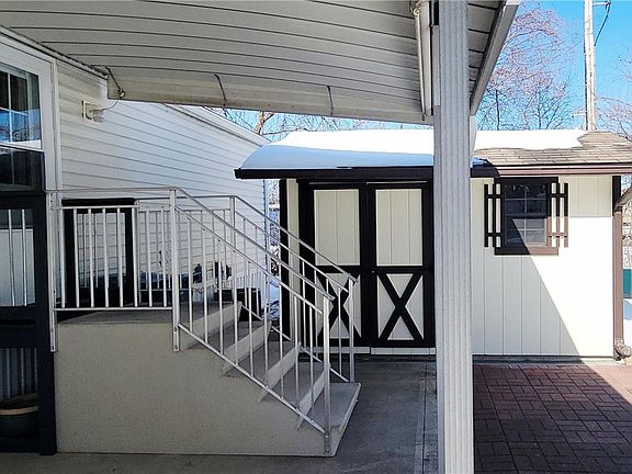 5th image of 1725 Heather Ln