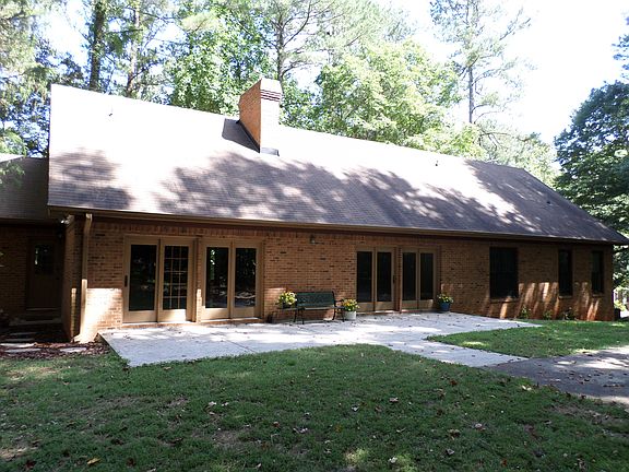 4th image of 2135 Fox Hound Pkwy